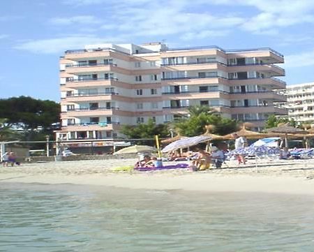 Apartamentos Calablanca Palmanova Oda fotoğraf