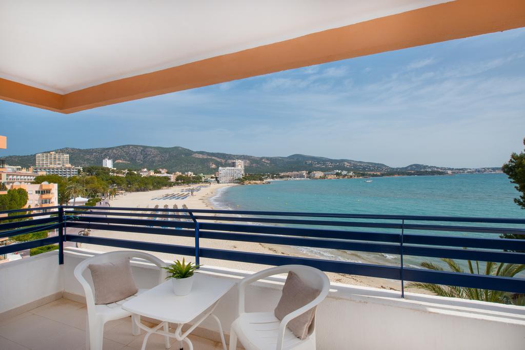 Apartamentos Calablanca Palmanova Oda fotoğraf